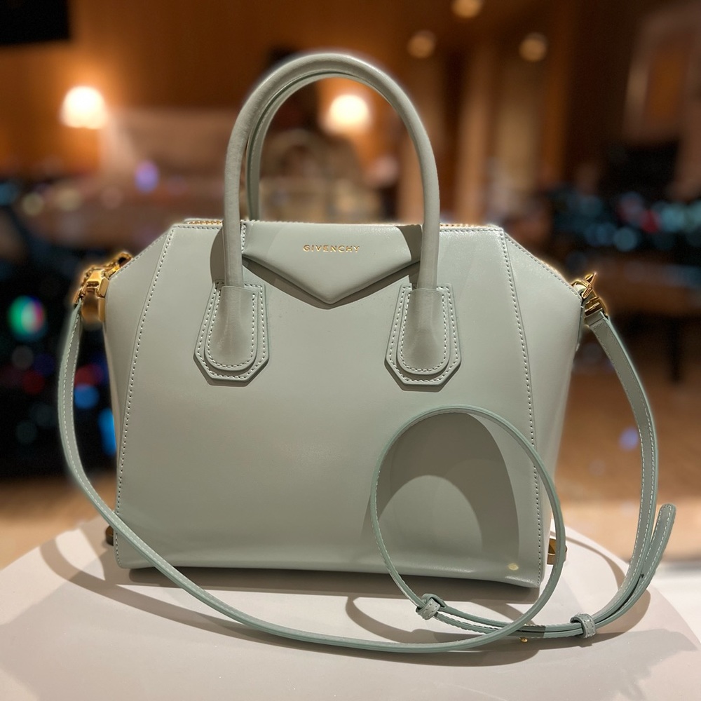 New with tags - Givenchy Antigona Small